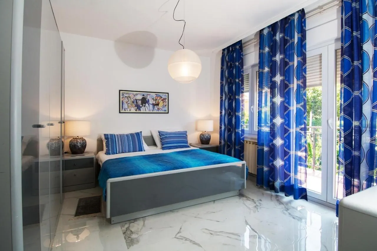 Apartments With A Parking Space Banjole, Pula - 17097 Croatia